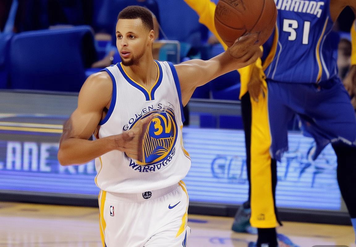 金州勇士主场大胜魔术，斯蒂芬·库里创NBA纪录连场命中5+三分球